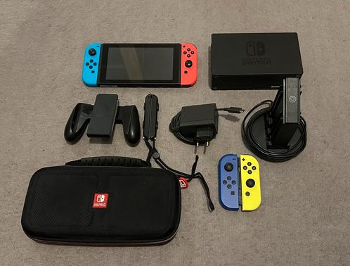 Nintendo switch met extra joy cons en accessoires, Spelcomputers en Games, Spelcomputers | Nintendo Switch, Zo goed als nieuw