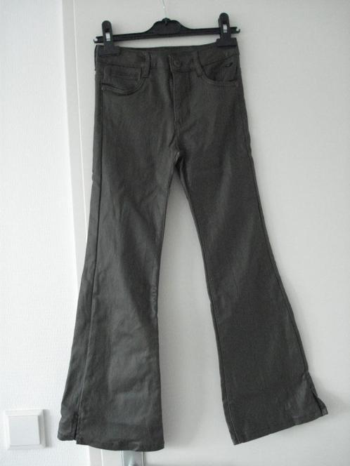 Donkergroen flared broek JM, Kinderen en Baby's, Kinderkleding | Maat 134, Nieuw, Meisje, Broek, Ophalen of Verzenden