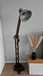 Robuuste Industriële Vloerlamp - Zeer Nette Staat, Ophalen, Zo goed als nieuw, 150 tot 200 cm, Metaal