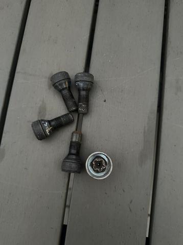 Slotbouten set bmw x5 e70 beschikbaar voor biedingen