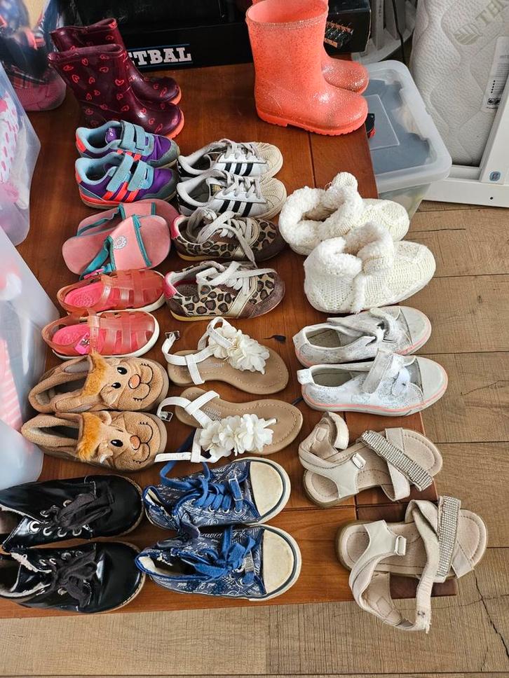 Kinder schoenen en slippers - diverse maten, Kinderen en Baby's, Kinderkleding | Schoenen en Sokken, Gebruikt, Schoenen, Meisje