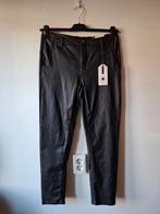 Ze.Ze zwarte coated stretch broek Sanne maat: 42, Kleding | Dames, Zwart, Maat 42/44 (L), Nieuw, Ophalen of Verzenden