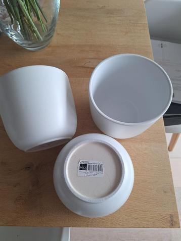 Bloempot Mica mat wit Tusca beschikbaar voor biedingen