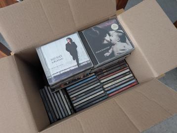 Verzameling cd's diverse genres beschikbaar voor biedingen