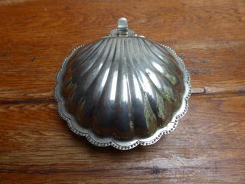 Een vintage verzilverd kaviaarschaaltje schelp (1) beschikbaar voor biedingen