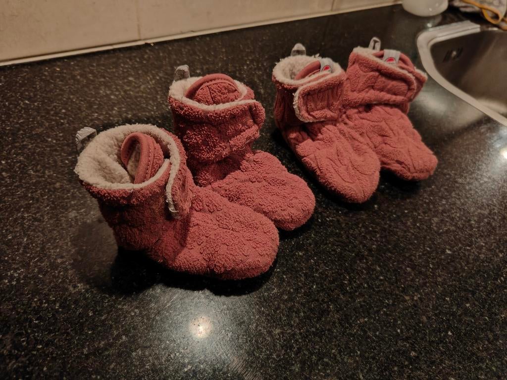 2x Lodger babyslofjes rood - 6-12 maanden, Ophalen of Verzenden, Jongetje of Meisje, Schoentjes