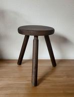 Oud bruin houten krukje - driepoot, Ophalen of Verzenden, Gebruikt, Hout