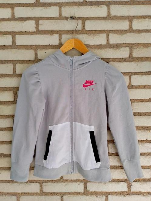 Nike Air hoodie met capuchon – maat 152, Kinderen en Baby's, Kinderkleding | Maat 152, Zo goed als nieuw, Trui of Vest, Ophalen of Verzenden