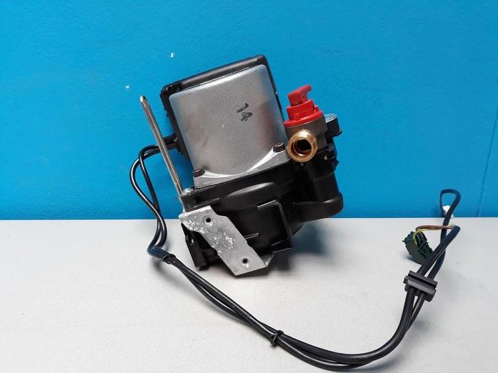 Cv Pomp Vaillant EcoTec Plus Grundfos UPM2 15-60 VPAL -6P, Doe-het-zelf en Verbouw, Verwarming en Radiatoren, Gebruikt, Cv-ketel of Combi-ketel