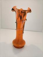 Mond geblazen Oranje vaasje glass art deco tango vaas, Antiek en Kunst, Antiek | Glas en Kristal, Ophalen of Verzenden