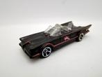Hot Wheels 1/64 DC Comics Classic Batmobile, Hobby en Vrije tijd, Modelauto's | Overige schalen, Verzenden, Zo goed als nieuw