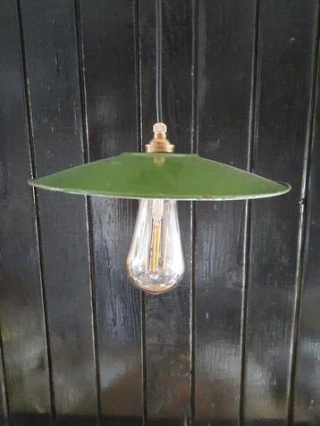 Groene Geëmailleerde Schoenmakerslamp / Schotellamp - Frans beschikbaar voor biedingen