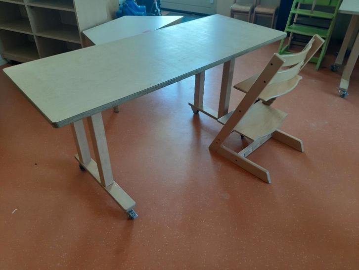 Kinderopvangtafel, groepstafel 1 stuks, Kinderen en Baby's, Kinderkamer | Tafels en Stoelen, Zo goed als nieuw, Tafel(s), Ophalen