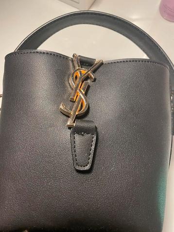 Ysl tas beschikbaar voor biedingen