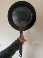 De Buyer Koekenpan Plaatstaal 32cm, Huis en Inrichting, Keuken | Potten en Pannen, Ophalen of Verzenden, Zo goed als nieuw, Gietijzer