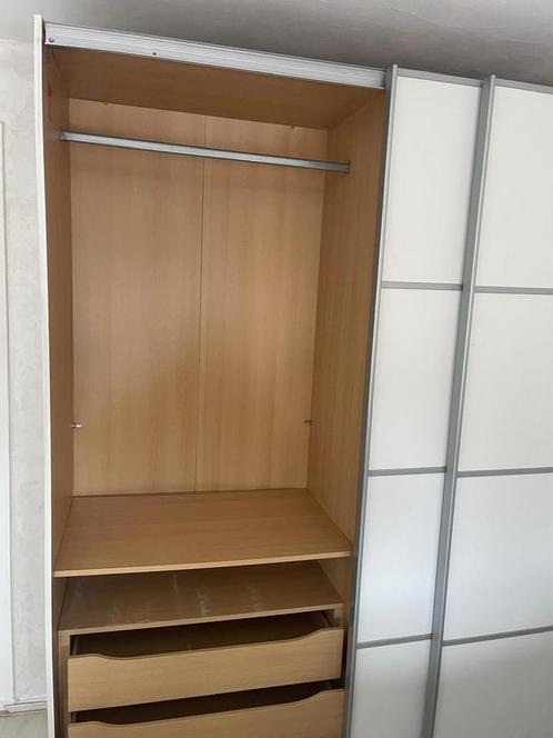 Ruime Kledingkast met Schuifdeuren, Huis en Inrichting, Kasten | Kledingkasten, Gebruikt, 200 cm of meer, 50 tot 75 cm, Met lade(s)