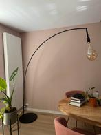 Staande lamp + LED globe, Huis en Inrichting, Lampen | Vloerlampen, Ophalen, Zo goed als nieuw, Metaal, 200 cm of meer