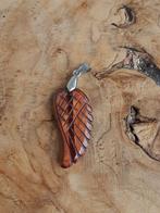 Angel Wing van Rode Tijgeroog., Overige voorstellingen, Ophalen of Verzenden, Zo goed als nieuw, Steen of Mineraal