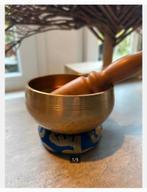 Klankschaal met klopper en kussen, doorsnede 10 cm, Antiek en Kunst, Ophalen of Verzenden