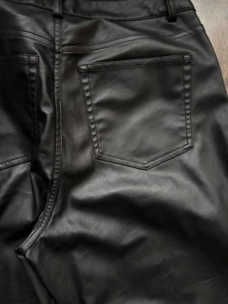 Leren broek & blazer set - Stijlvol!, Kleding | Dames, Broeken en Pantalons, Zo goed als nieuw, Maat 38/40 (M), Zwart, Lang, Ophalen of Verzenden