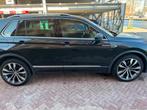 Volkswagen Tiguan 2.0 BiTDI 240pk  dual turbo pano R-line, Auto's, Automaat, 4 cilinders, 193 €/maand, 2500 kg