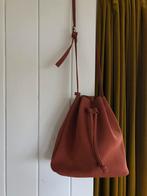 Mae & Ivy bucket bag suede look blush pink, Sieraden, Tassen en Uiterlijk, Tassen | Damestassen, Nieuw, Ophalen of Verzenden, Schoudertasje