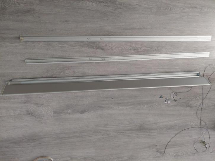 Velux rolgordijn wit/grijs (verduisterend), Huis en Inrichting, Stoffering | Gordijnen en Lamellen, Gebruikt, 100 tot 150 cm, 100 tot 150 cm