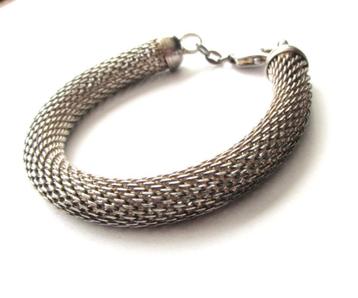 Mooie chique bolle 925 Zilveren armband, gebreid patroon beschikbaar voor biedingen