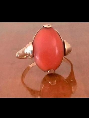 BLOEDKORAAL RING, 14 kt GOUD. Perfecte staat! beschikbaar voor biedingen