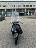 vespa sprint black, Fietsen en Brommers, Scooters | Vespa, Ophalen, Zo goed als nieuw