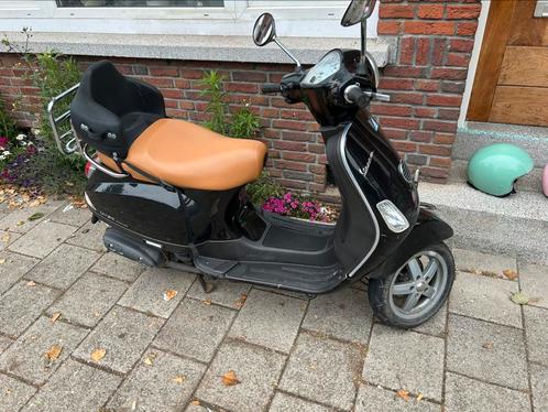 Vespa 4t brom, Fietsen en Brommers, Scooters | Vespa, Gebruikt, Ophalen
