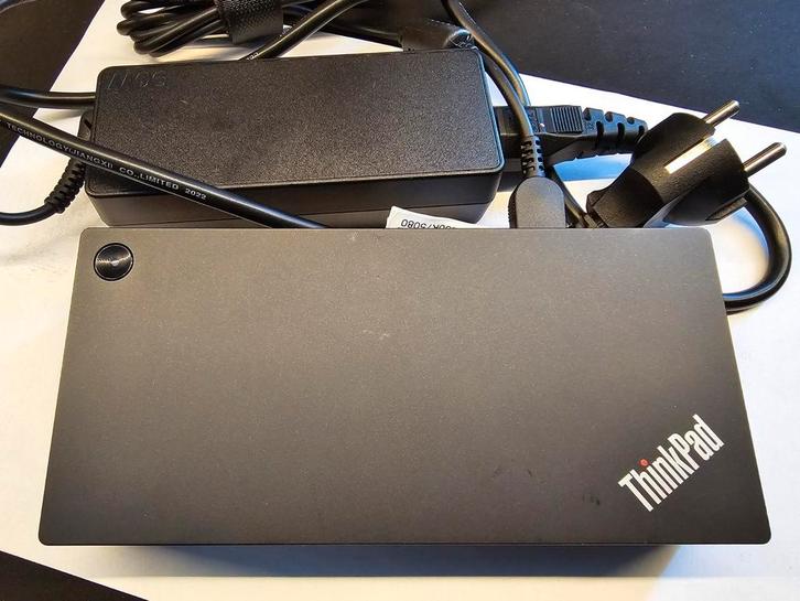 ThinkPad Universal USB-C Docking Station, Computers en Software, Dockingstations, Gebruikt, Docking station, Laptop, Ophalen of Verzenden