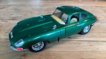 Bburago Jaguar E-type 1961 schaal 1-18 modelauto beschikbaar voor biedingen