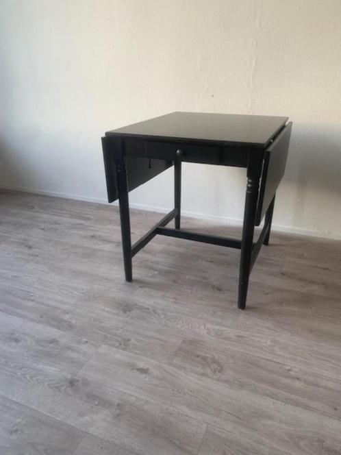 Zwarte Ikea Ingatorp klaptafel/tafel massief grenen 2-4 pers, Huis en Inrichting, Tafels | Eettafels, Gebruikt, 50 tot 100 cm