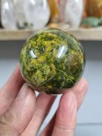 Bol van groene opaal, Verzamelen, Mineralen en Fossielen, Ophalen of Verzenden, Mineraal