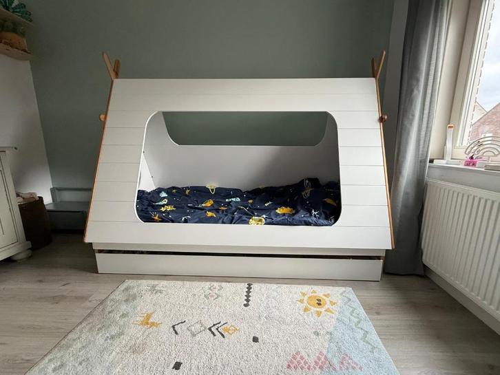 Tipi bed wit BLN Kids met lade, Kinderen en Baby's, Kinderkamer | Bedden, Zo goed als nieuw, 180 cm of meer, 85 tot 100 cm, Lattenbodem