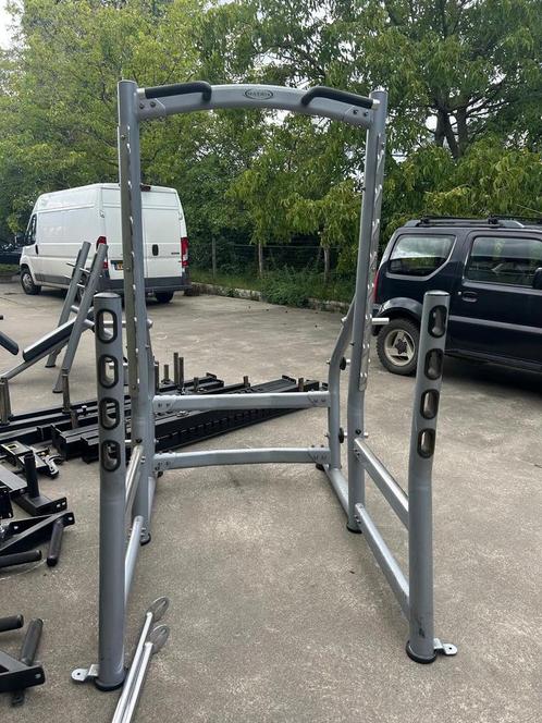 Matrix Squat Rek, Sport en Fitness, Fitnessapparatuur, Zo goed als nieuw, Krachtstation, Benen, Borst, Buik, Rug, Metaal, Ophalen
