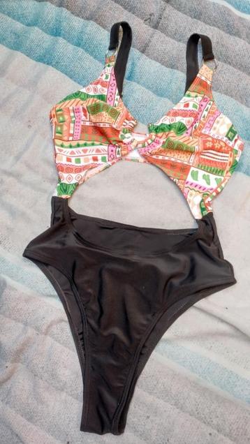Monokini badpak maat M/38 beschikbaar voor biedingen