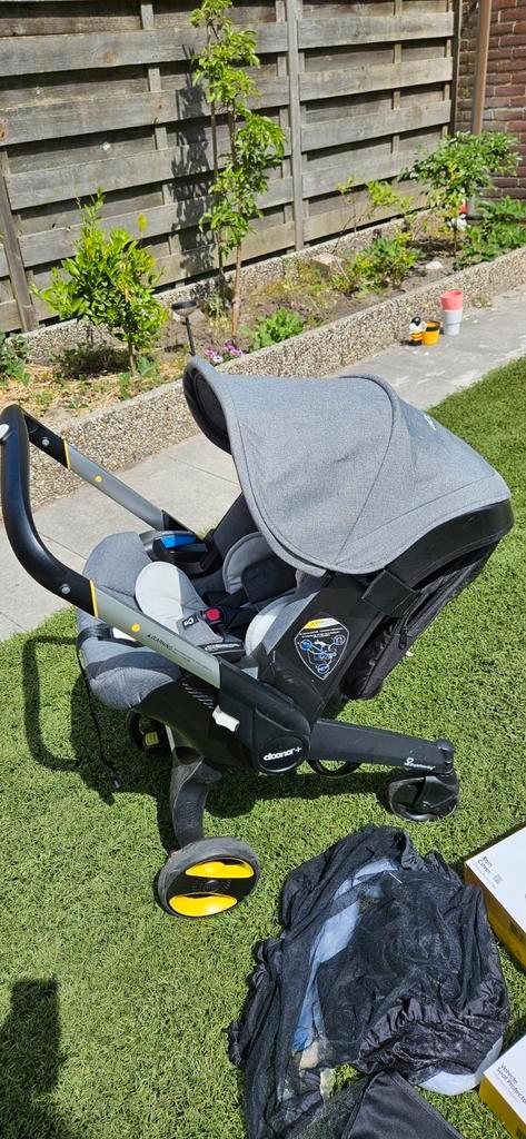 Doona kinderwagen en autostoel in 1, incl base&assecoires, Kinderen en Baby's, Kinderwagens en Combinaties, Gebruikt, Overige merken