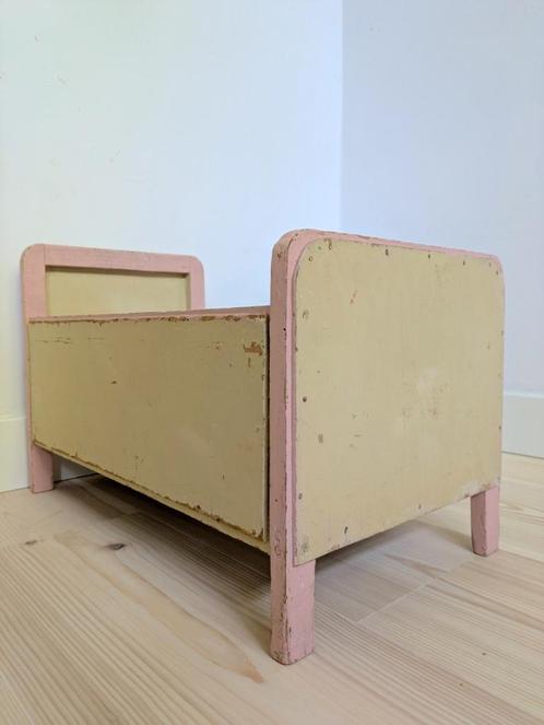 Lief vintage /brocante houten poppenbedje, Kinderen en Baby's, Speelgoed | Poppen, Gebruikt, Babypop, Ophalen