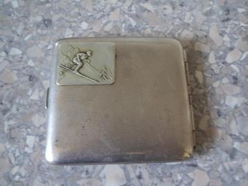 vintage sigaretten koker  beschikbaar voor biedingen