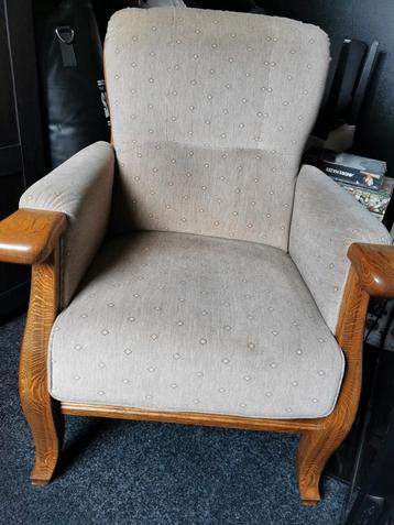 2x fauteuil af te halen beschikbaar voor biedingen