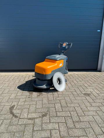 Taski Swingo 455B Schrobzuigmachine Reinigingsmachine beschikbaar voor biedingen