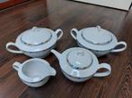 Toscana Servies 2 schalen, 1 theepot en q dauskom, Huis en Inrichting, Keuken | Servies, Ophalen, Overige stijlen, Porselein, Schaal of Schalen