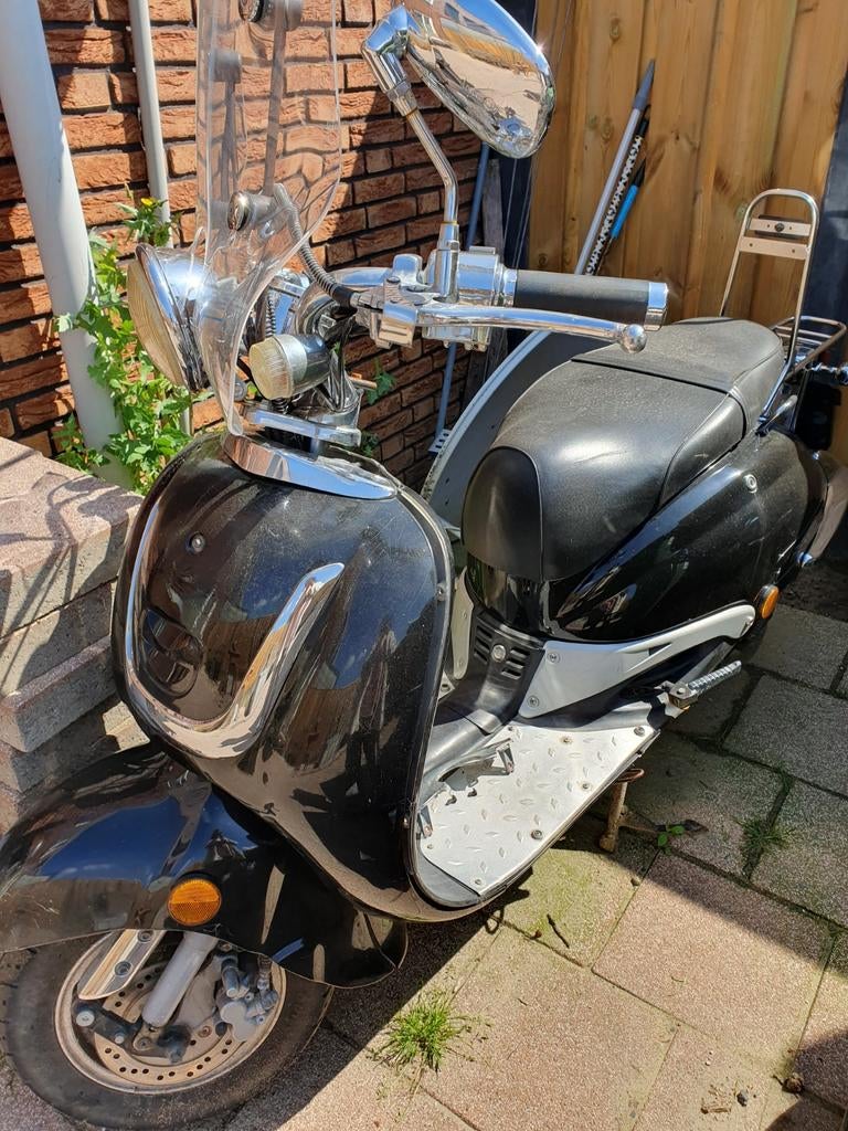 Mooie zwarte scooter, Ophalen of Verzenden, Gebruikt, Overige typen, Overige merken