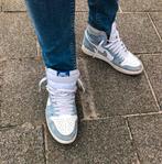originele NIKE AIR JORDAN 1 high HYPER ROYAL sneakers, Ophalen of Verzenden, Gedragen, Blauw
