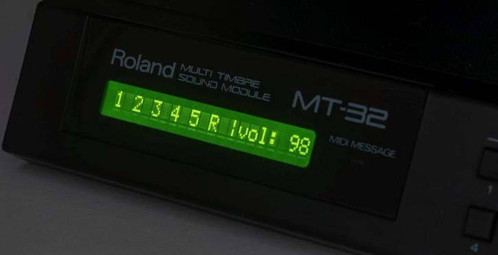 Roland MT32 MT-32 MIDI Synthesizer, Computers en Software, Vintage Computers, Ophalen of Verzenden