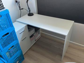 Bureau beschikbaar voor biedingen