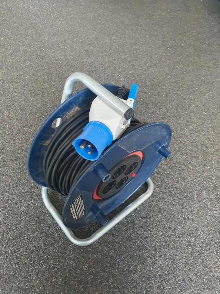 Verlengsnoer / Kabelhaspel Camping 40m, Caravans en Kamperen, Kampeeraccessoires, Gebruikt, Ophalen of Verzenden