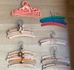 30 leuke baby- Kinderkledinghangers met Applicaties, Ophalen of Verzenden, Zo goed als nieuw